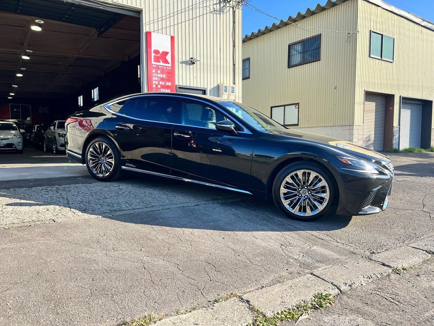レクサス LS500h 水素ガスエンジンカーボンクリーニング 施工中(旭川市の当店で施工)|有限会社ケースタイル 旭川
