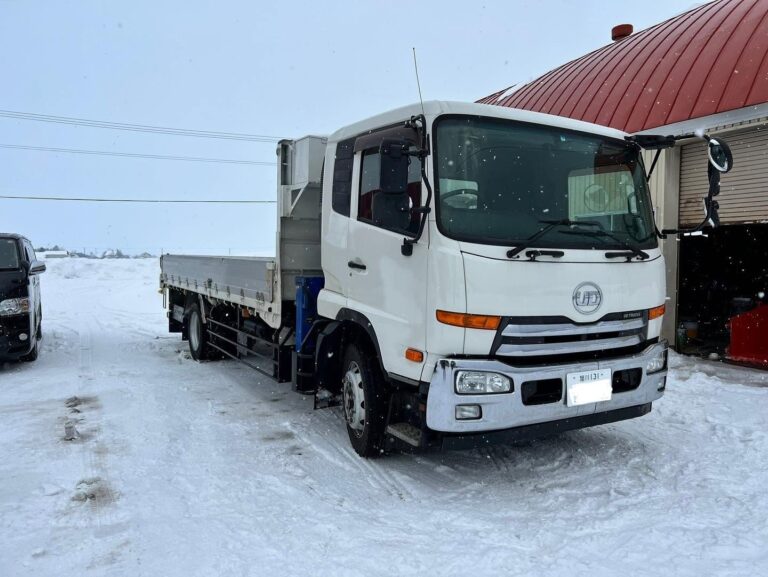 UDトラックス 大型平ボディ 水素ガスエンジンカーボンクリーニング 施工中（出張施工）｜有限会社ケースタイル 旭川