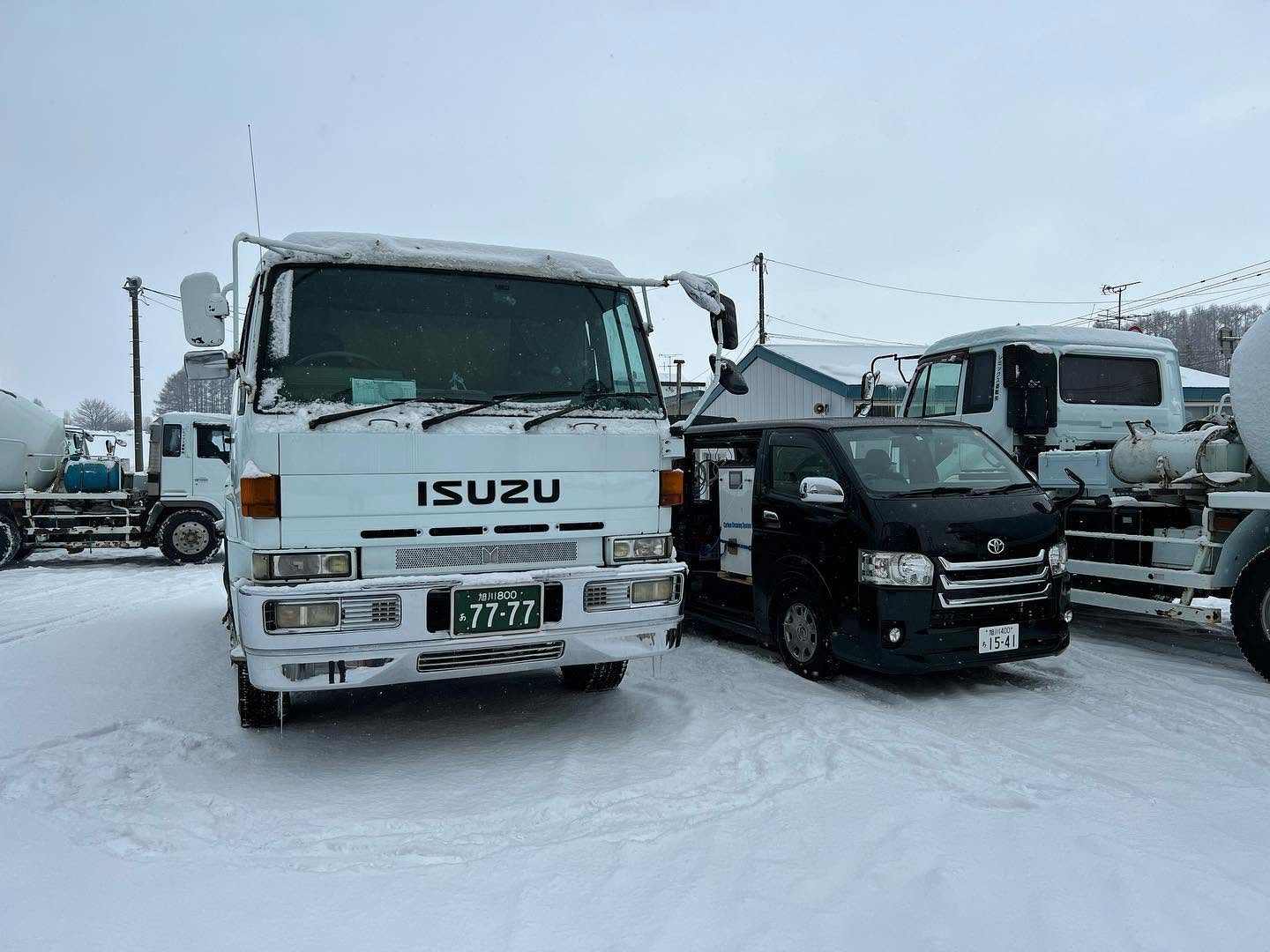 いすゞ フォワード 水素ガスエンジンカーボンクリーニング 施工中(出張施工)|有限会社ケースタイル 旭川