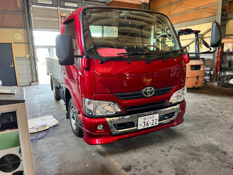 トヨタ トヨエース（小型トラック） 水素ガスエンジンカーボンクリーニング 施工中（旭川市の当店で施工）｜有限会社ケースタイル 旭川