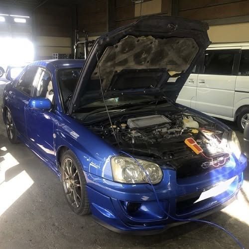 スバル インプレッサ WRX（GDB） 水素ガスエンジンカーボンクリーニング 施工中（工場内で施工）｜有限会社ケースタイル 旭川
