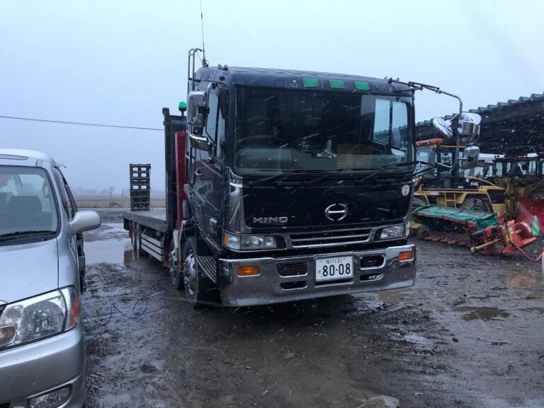 日野 プロフィア 積載車 水素ガスエンジンカーボンクリーニング 施工中（出張施工）｜有限会社ケースタイル 旭川