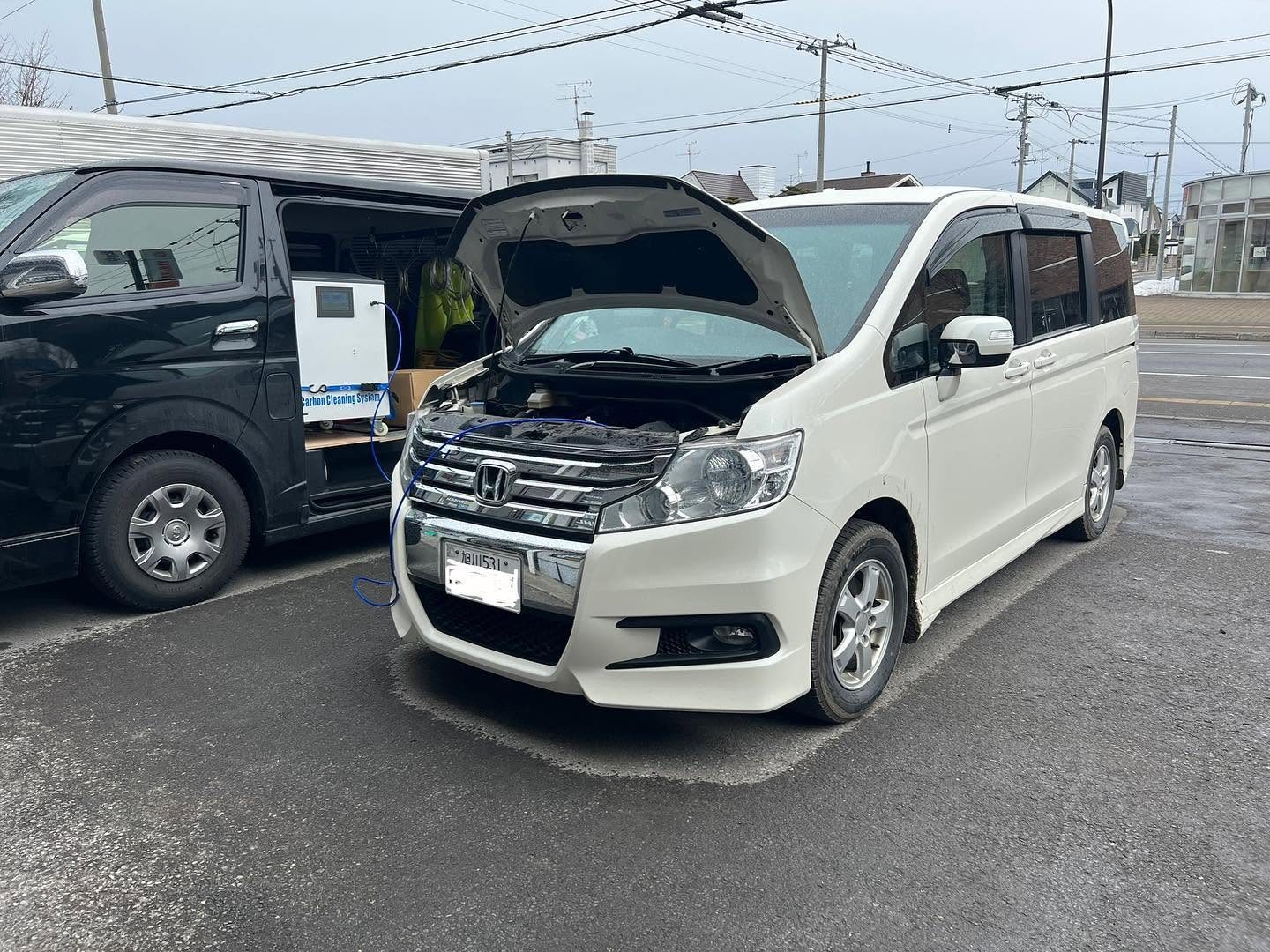 ホンダ ステップワゴン スパーダ(RK) 水素ガスエンジンカーボンクリーニング 施工中(出張施工)|有限会社ケースタイル 旭川