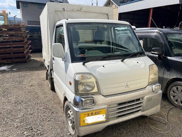 三菱 ミニキャブトラック（軽トラ） 水素ガスエンジンカーボンクリーニング 施工中（出張施工）｜有限会社ケースタイル 旭川