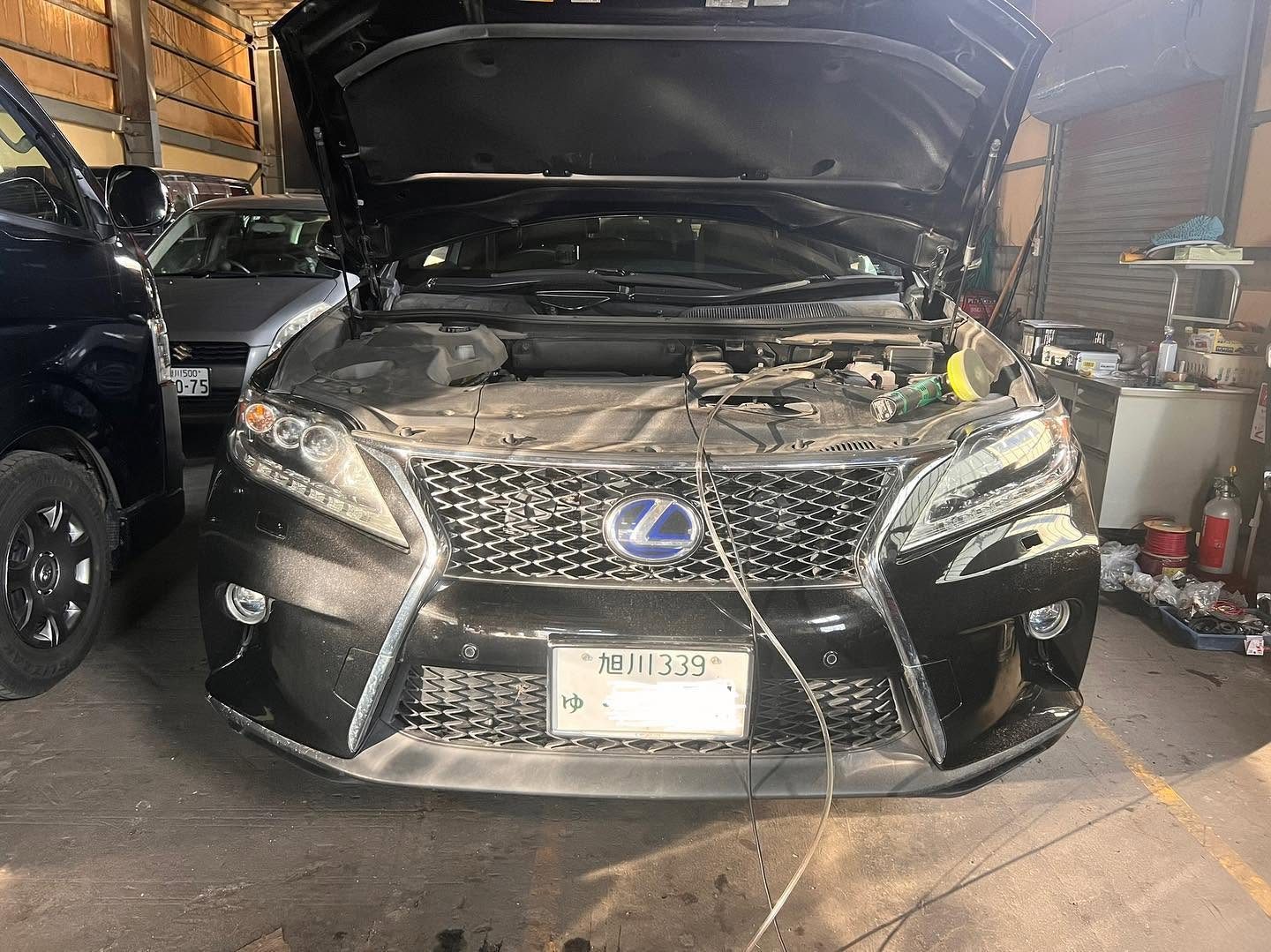 レクサス RX450h(黒) 水素ガスエンジンカーボンクリーニング 施工中(旭川市の当店で施工)|有限会社ケースタイル 旭川
