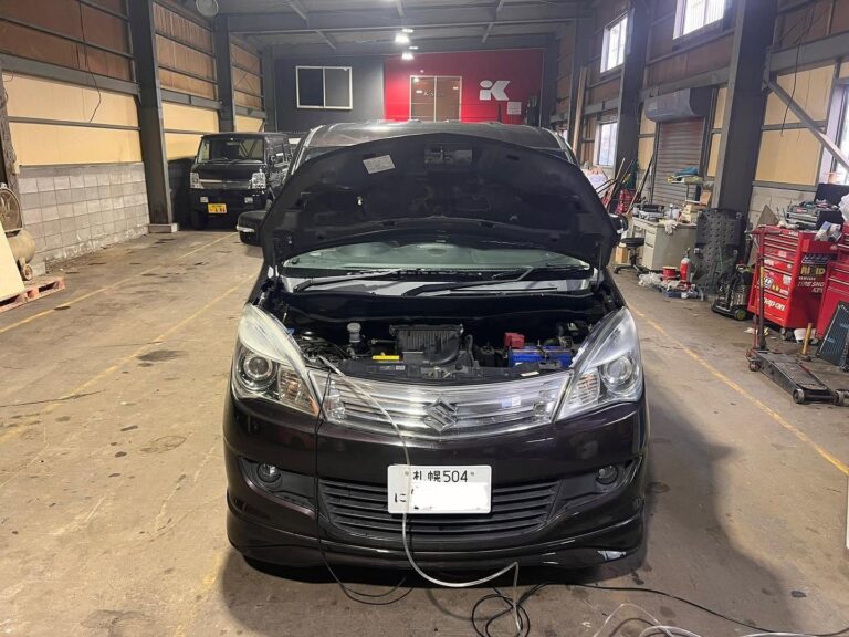 日産 セレナ（C25） 水素ガスエンジンカーボンクリーニング 施工中（旭川市の当店で施工）｜有限会社ケースタイル 旭川