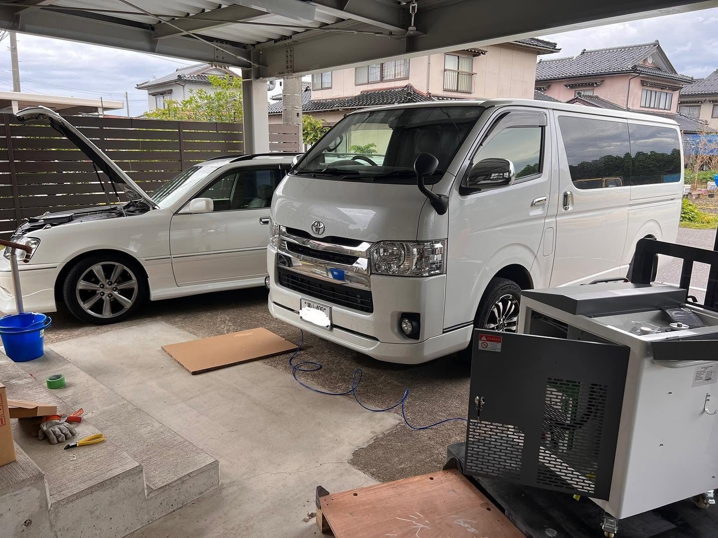 トヨタ ハイエース(出張施工) 水素ガスエンジンカーボンクリーニング 施工中(出張施工)|有限会社ケースタイル 旭川